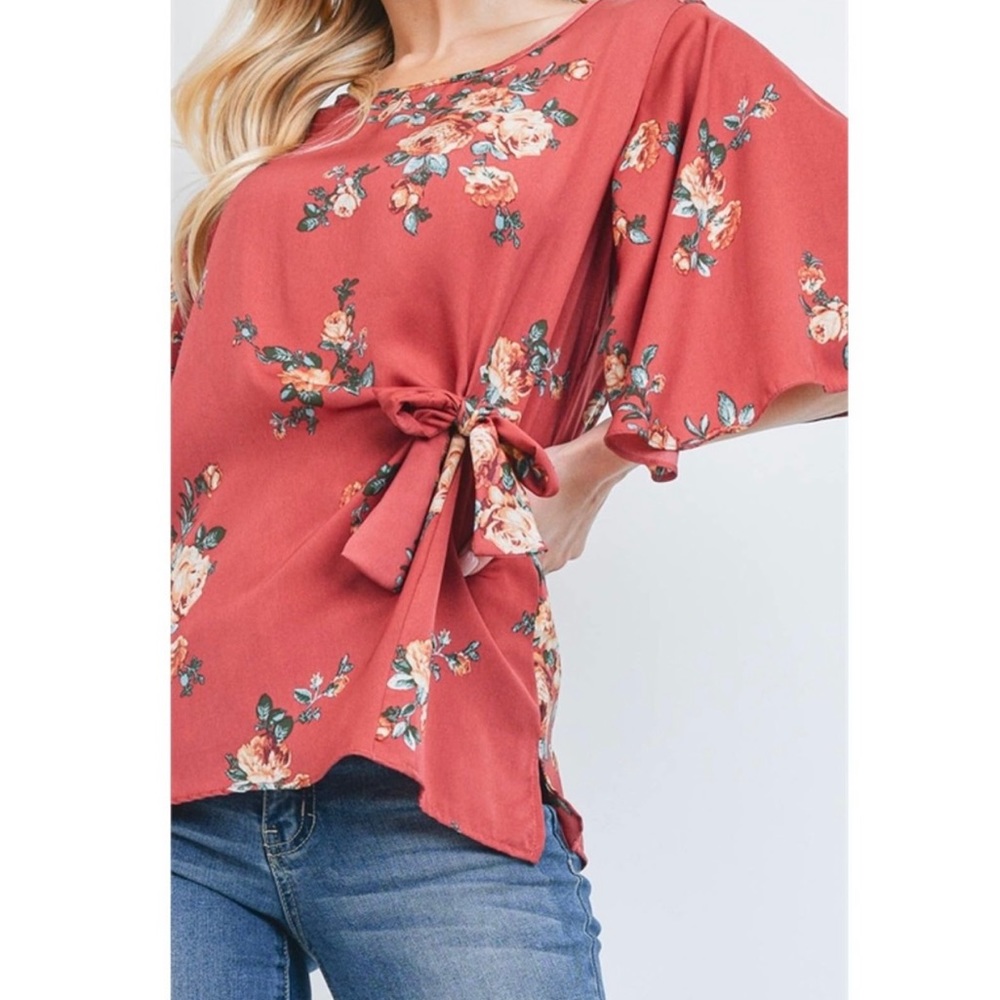 Rust floral tie batwing top. New never worn